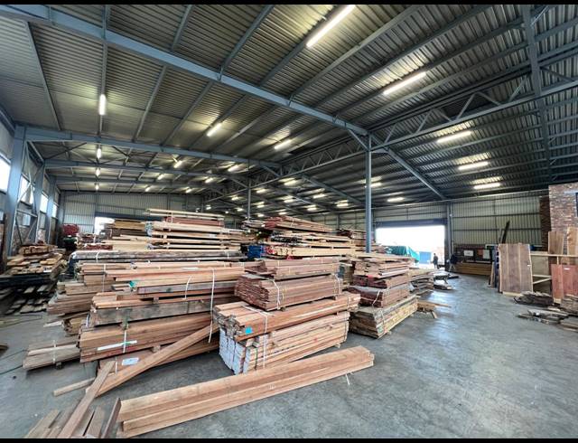 1,485M² WAREHOUSE TO LET IN LASER PARK
